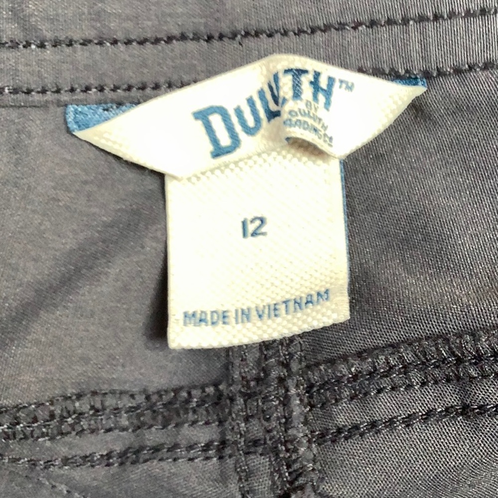 EUC- Duluth Trading ‘Dry on the Fly’ Cargo Hiking/Outdoor Capri Pants - Picture 9 of 11